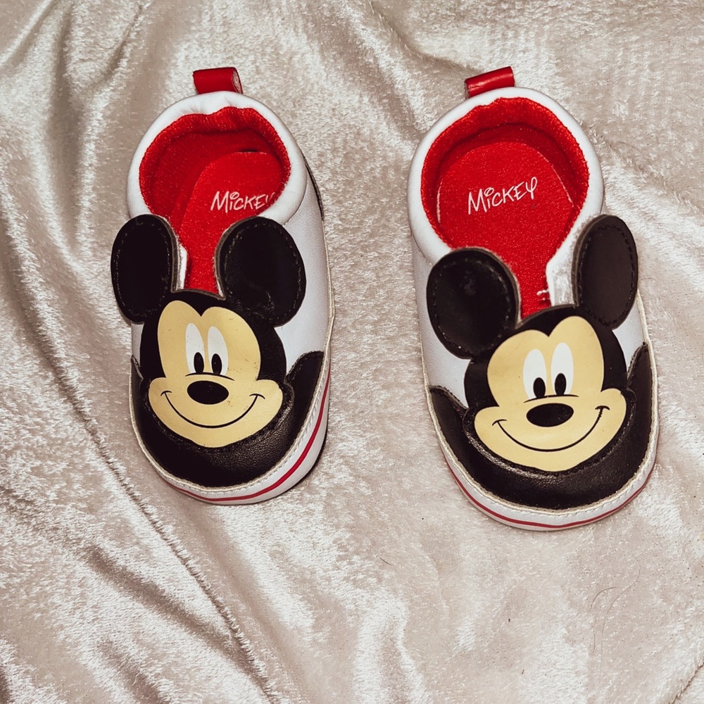 MickeyKicks - Picture 2 of 4